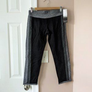 Kensie active capris NWT